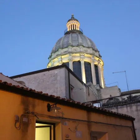 Specula Domus - Ibla Casa de Férias